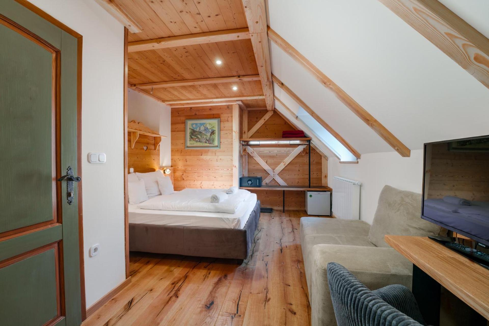 Gostilna Pri Martinu Hotell Kranjska Gora Exteriör bild