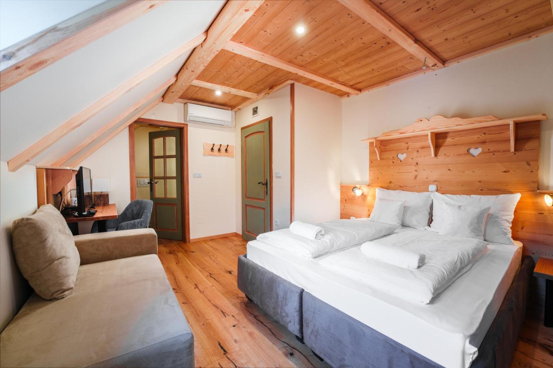 Gostilna Pri Martinu Hotell Kranjska Gora Exteriör bild